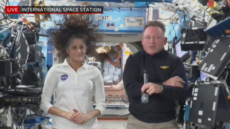 NASA astronauts stranded on ISS capture ‘Twilight Zone’