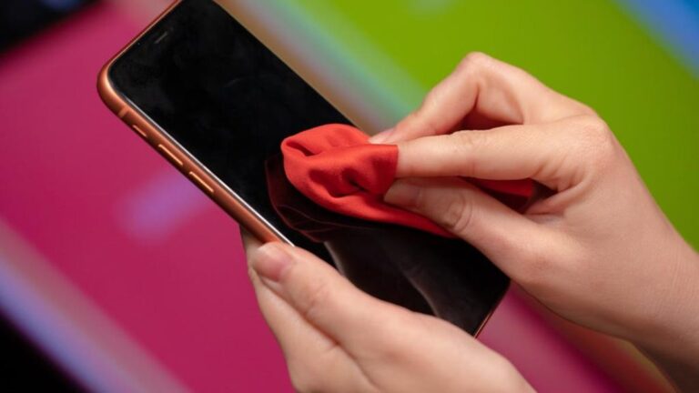 Your phone is funny polluted. Clean now.