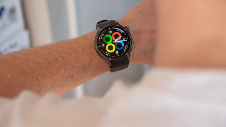 OnePlus Watch 3 vs. Samsung Galaxy Watch Ultra