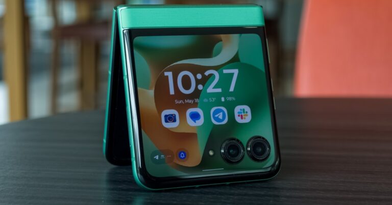 Motorola Razr 2025 Review: It’s not an Ultra, but it’s great