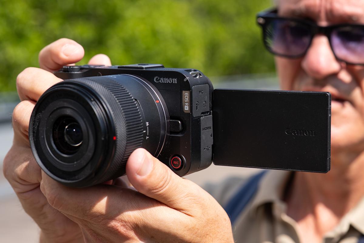An affordable vlogging camera that remains behind its rivals